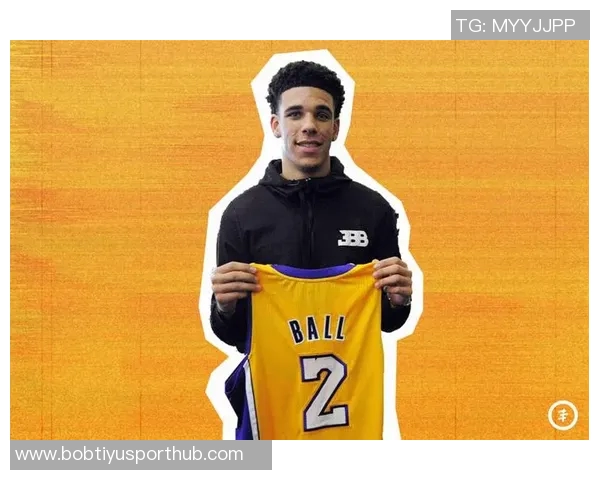 朗佐鲍尔在骑士训练营表现突出展现融入球队的潜力与决心 朗佐鲍尔在骑士训练营表现突出展现融入球队的潜力与决心