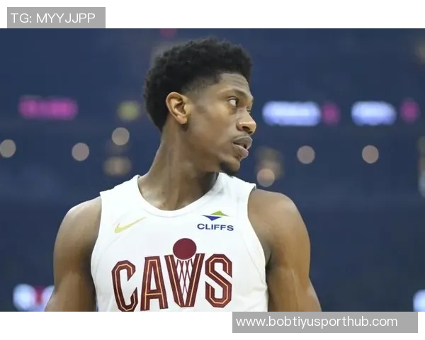 亨特表现出色16投8中三分命中率高达33贡献20分7篮板2抢断正负值高达19