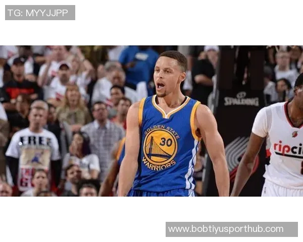 勇士队医澄清库里伤情错误左腿受伤引发关注与讨论