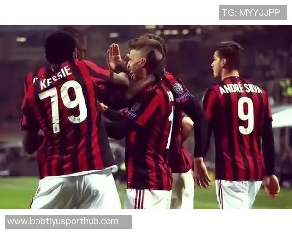 米兰同城德比胜利后球员们在餐厅欢庆继续热烈庆祝