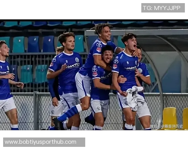 王博豪连续首发表现出色帮助邓伯什在荷乙赛中以5-2大胜对手 王博豪连续首发表现出色帮助邓伯什在荷乙赛中以5-2大胜对手